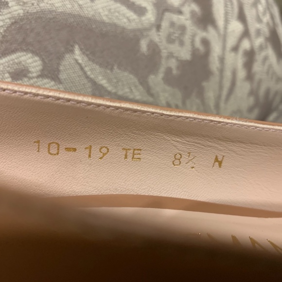 Stuart Weitzman Marymid Beige/Nude Mary Mid Heel Pump - Picture 5 of 5